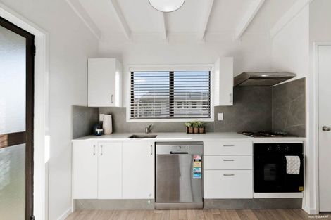 Photo of property in 43 Trevor Hosken Drive, Wiri, Auckland, 2104