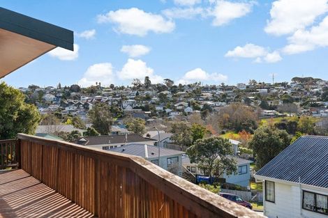 Photo of property in 10 Camilla Grove, Totara Vale, Auckland, 0629