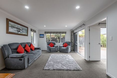 Photo of property in 7a Awatea Terrace, Hokowhitu, Palmerston North, 4410