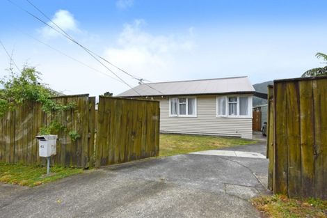 Photo of property in 43 August Street, Stokes Valley, Lower Hutt, 5019