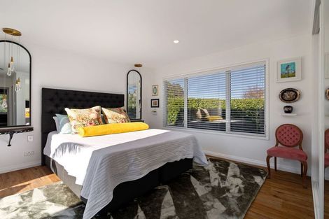 Photo of property in 41 Rosedale Crescent, Cloverlea, Palmerston North, 4412