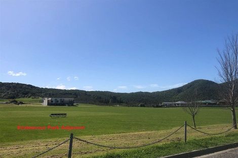 Photo of property in 4 Raukura Rise, Picton, 7220