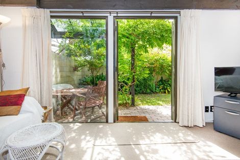 Photo of property in 4/509 Fitzroy Avenue, Hastings, 4122