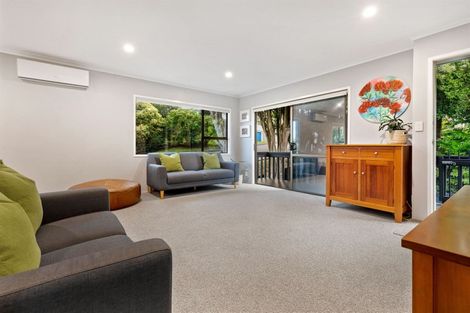 Photo of property in 15a Bridge Avenue, Te Atatu South, Auckland, 0610