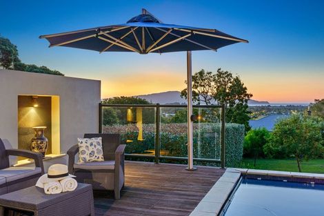 Photo of property in 52-56 Winara Avenue, Waikanae, 5036