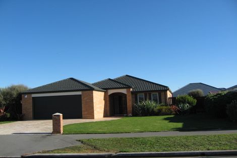 Photo of property in 6 Blue Gum Place, New Brighton, Christchurch, 8083