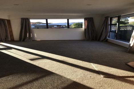 Photo of property in 1/5 Rhyl Place, Bryndwr, Christchurch, 8053