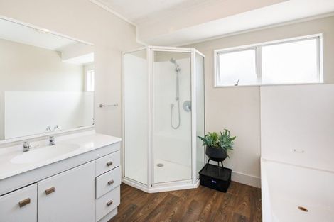 Photo of property in 108 Apollo Parade, Milson, Palmerston North, 4414