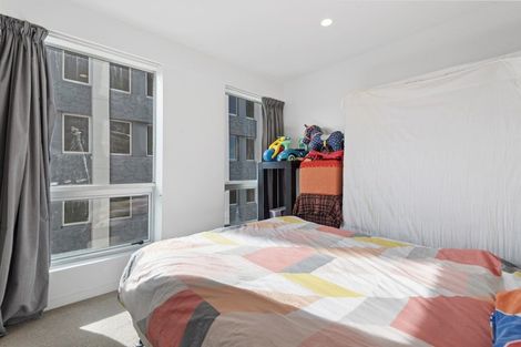 Photo of property in Terrace Heights Apartments, 8c/163 The Terrace, Wellington Central, Wellington, 6011