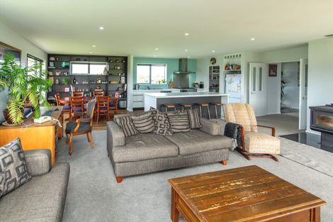 Photo of property in 18 Whitcombe Place, Darfield, 7571