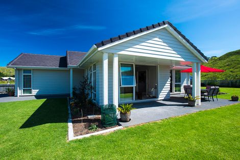 Photo of property in 1 Hamilton Drive, Wainui, Gisborne, 4010