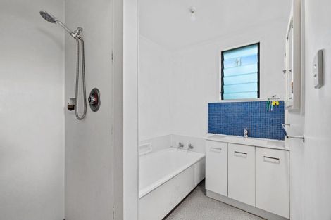 Photo of property in 2 Ajax Place, Highbury, Palmerston North, 4412