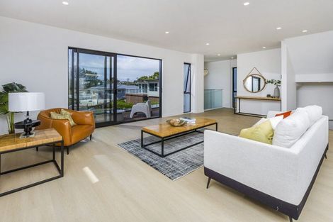Photo of property in 591c East Coast Road, Browns Bay, Auckland, 0632