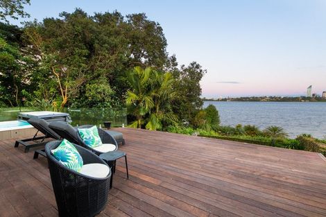 Photo of property in 3/76 Shakespeare Road, Milford, Auckland, 0620