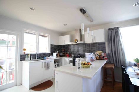 Photo of property in 23 Oriana Avenue, Lynfield, Auckland, 1042