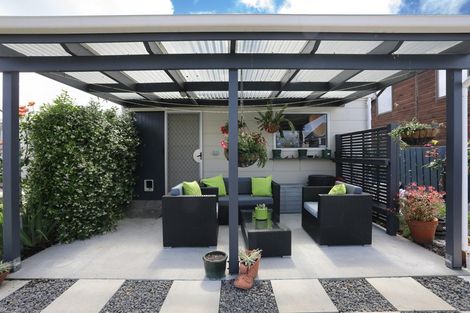 Photo of property in 5 Oxford Street, Marton, 4710