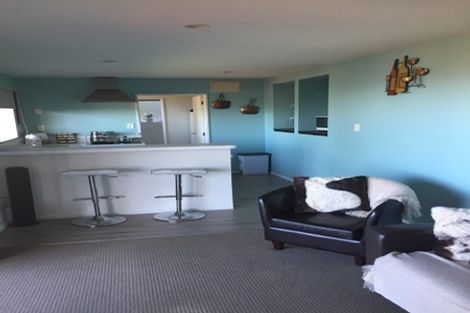 Photo of property in 17 Selleck Street, Mount Pleasant, Christchurch, 8081