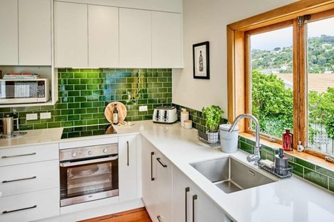 Photo of property in 7 Finnimore Terrace, Vogeltown, Wellington, 6021