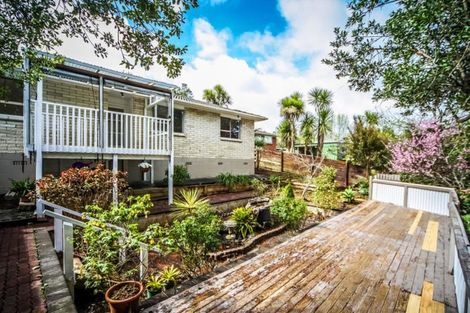 Photo of property in 51 Neal Avenue, Glenfield, Auckland, 0629