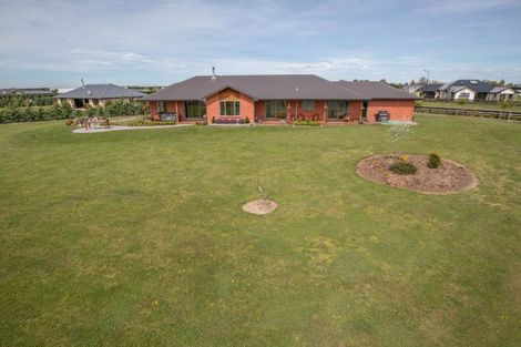 Photo of property in 18 Whitcombe Place, Darfield, 7571