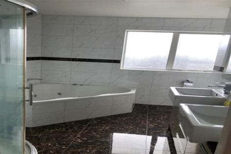 Photo of property in 13 Sunshine Lane, Flat Bush, Auckland, 2019