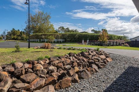 Photo of property in 11 Cherrywood Rise, Paparoa, 0571