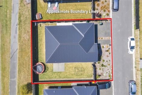 Photo of property in 18 Kura Lane, Aranui, Christchurch, 8061