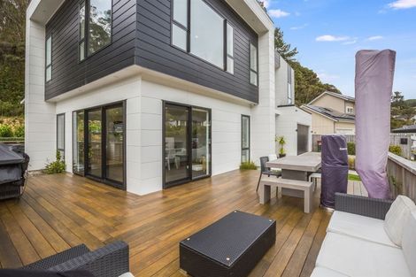 Photo of property in 5 Hull Place, Whitby, Porirua, 5024