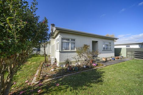 Photo of property in 11 Botanical Road, Takaro, Palmerston North, 4412