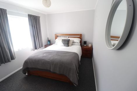 Photo of property in 7 Elizabeth Drive, West Harbour, Auckland, 0618