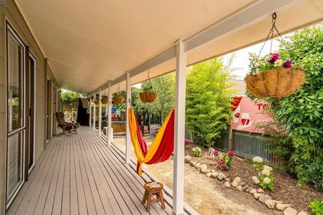 Photo of property in 51 Cologne Street, Martinborough, 5711