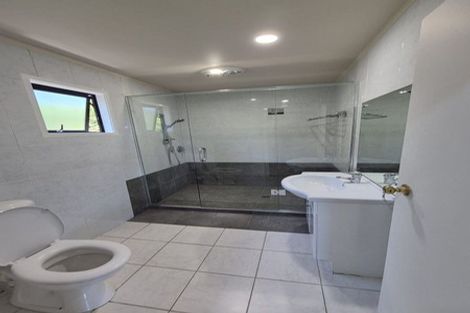 Photo of property in 19 Brunton Place, Glenfield, Auckland, 0629