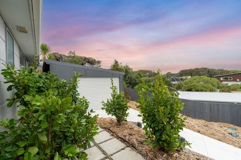 Photo of property in 276 Peka Peka Road, Peka Peka, Waikanae, 5391
