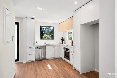 Photo of property in 10/130 Cambridge Terrace, Fairfield, Lower Hutt, 5011