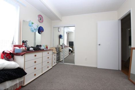 Photo of property in 2/450 Swanson Road, Ranui, Auckland, 0612