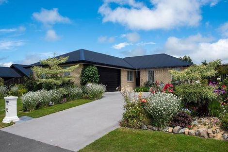 Photo of property in 19 Eric Batchelor Place, Waimate, 7924