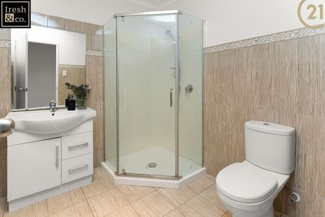 Photo of property in 125 Keri Vista Rise, Papakura, 2110