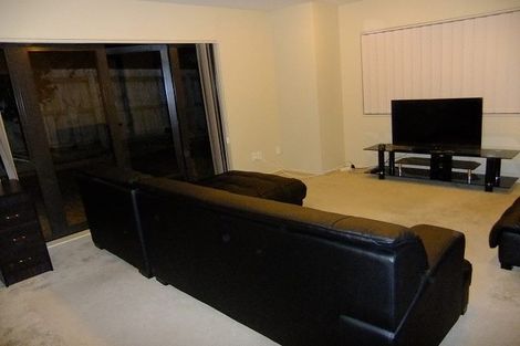 Photo of property in 18 Merlot Way, Te Atatu South, Auckland, 0610