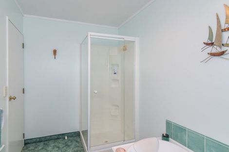 Photo of property in 19 Beach Haven Place, Paraparaumu Beach, Paraparaumu, 5032