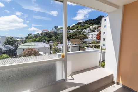 Photo of property in 12a/4 Claremont Grove, Mount Victoria, Wellington, 6011