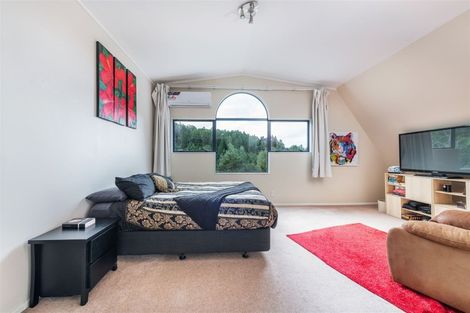 Photo of property in 30 Wood Bay Road, Titirangi, Auckland, 0604