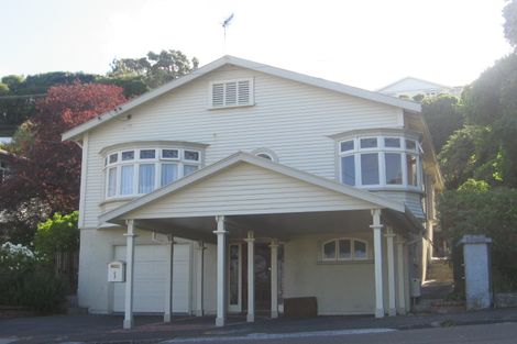 Photo of property in 1b Apuka Street, Brooklyn, Wellington, 6021