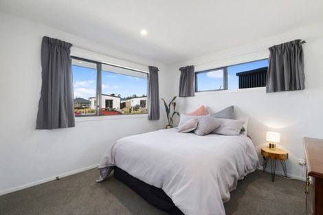 Photo of property in 60 Sherwin Avenue, Albert Town, Wanaka, 9305
