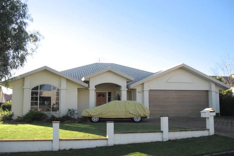 Photo of property in 7 Burleigh Place, Rototuna, Hamilton, 3210