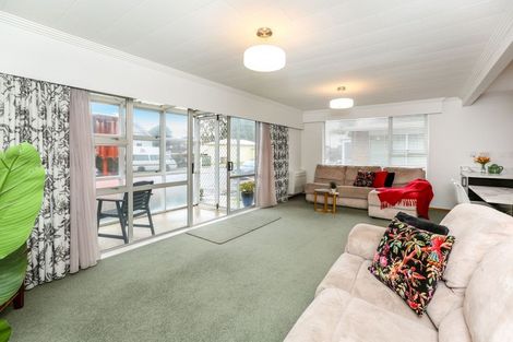 Photo of property in 4/6 Gilbert Street, New Plymouth, 4310