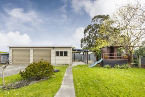 Photo of property in 12 Bendigo Street, Cloverlea, Palmerston North, 4412