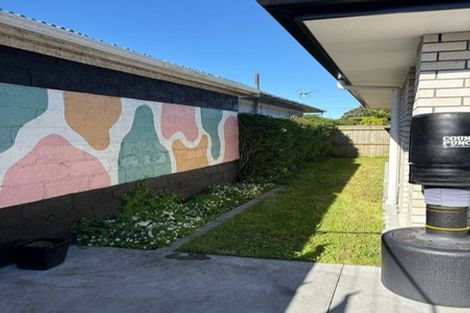 Photo of property in 120 Seaview Road, Westown, New Plymouth, 4310