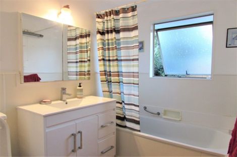 Photo of property in 29a Vincent Street, Waterloo, Lower Hutt, 5011