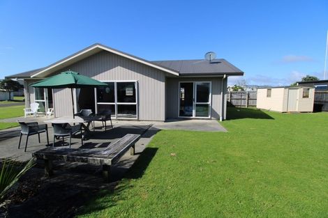 Photo of property in 116 Rangiora Crescent, Matarangi, Whitianga, 3592
