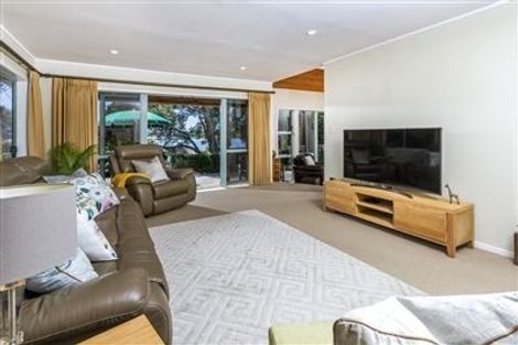 Photo of property in 1/71 Beresford Street, Bayswater, Auckland, 0622